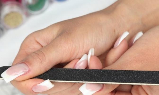 Как научиться наращивать ногти в домашних условиях